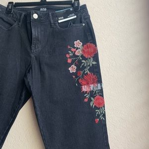 NWT Embroidered Black Jeans